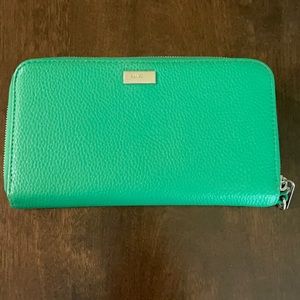 Thirty One Jewell wallet